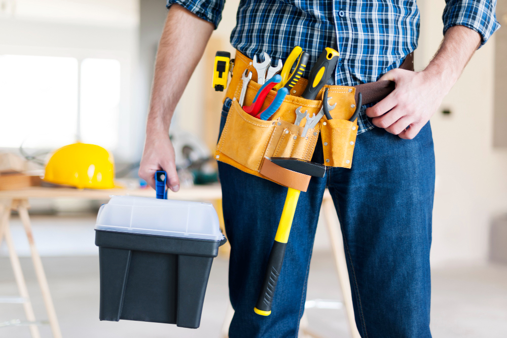 How to Request Apartment Maintenance & What to Expect